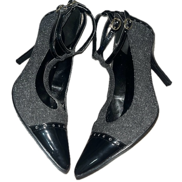 Tahari Brianna Black Patent Tip Leather T-Strap Heels, Size 8.5M - Picture 8 of 12